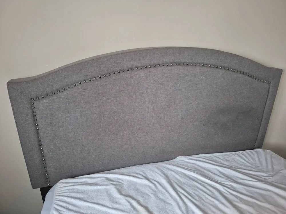 #Cleanout - Queen size bed set