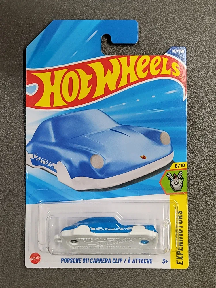 Hot Wheels Porsche 911 Carrera Clip Keychain
