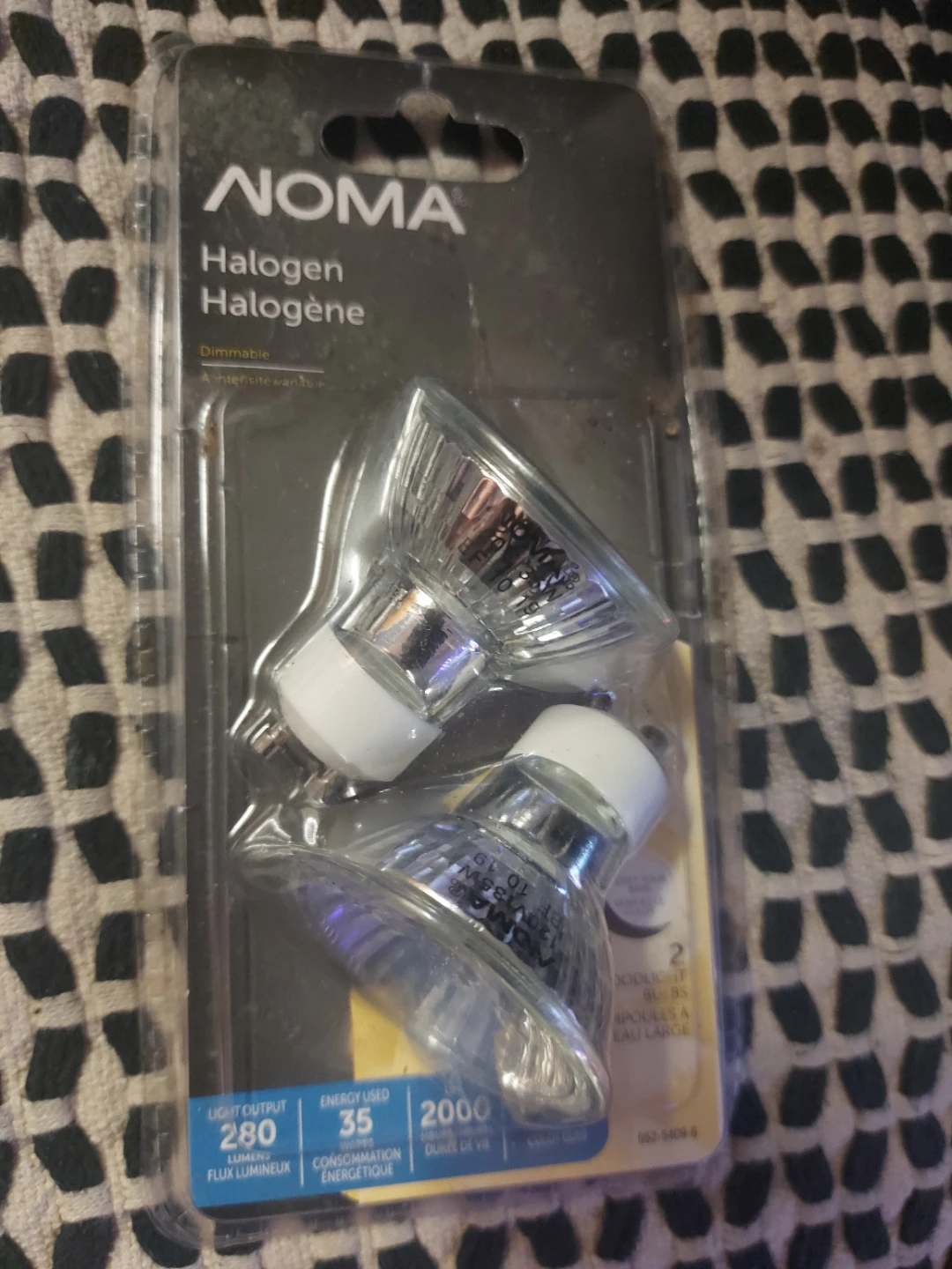 NOMA Halogen Light Bulbs - New in Package!