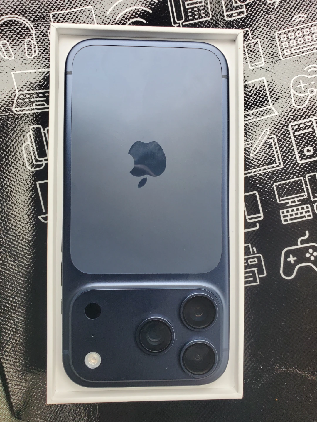 Brand new IPHONE 17 PRO 256 GB