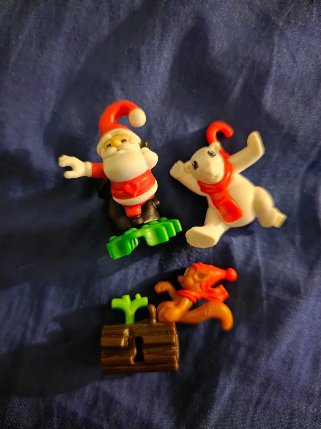 NEW KINDER JOY + Christmas Eve 1.3" special figurines