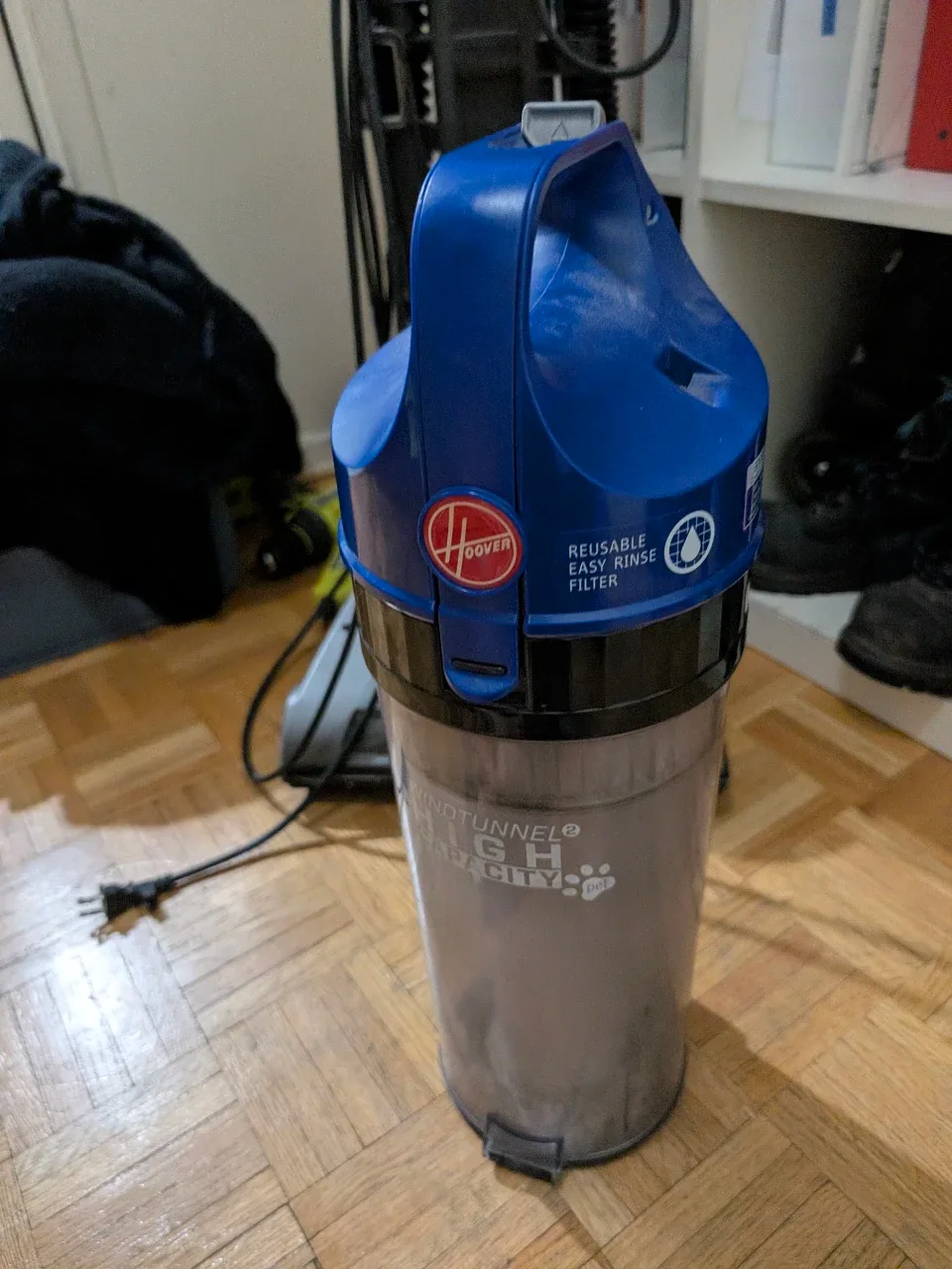 Hoover vacuum - not new but barely used