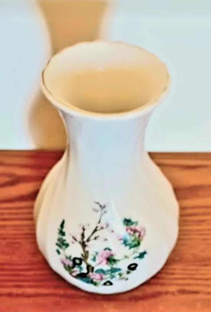Vtg. Classic Sadler Fine China Vase - photo 3