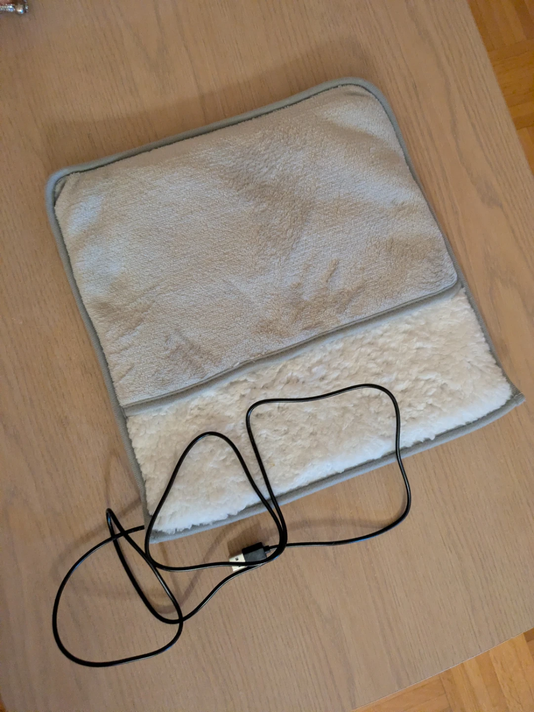 Feet heating pad
