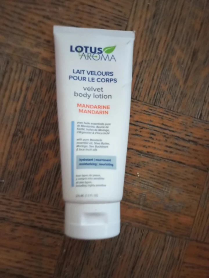 Lotus Aroma Velvet Body Lotion - Mandarine Mandarin