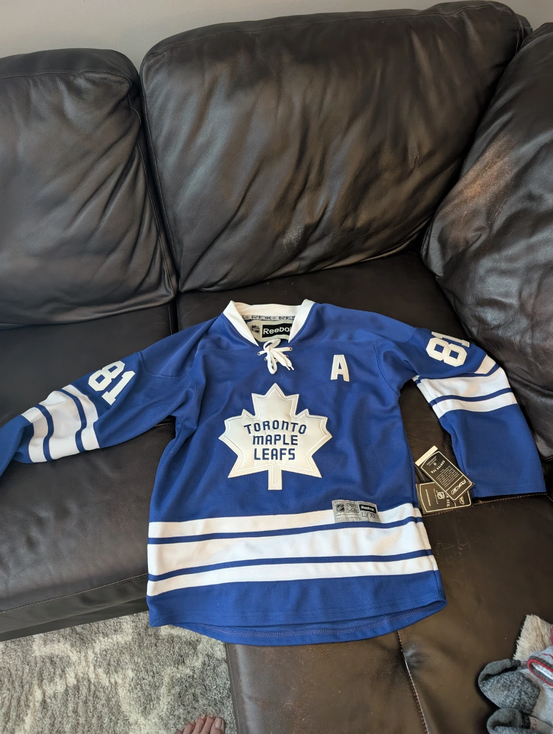 Authentic NHL Toronto Maple Leafs Kessel Jersey Youth Size L/XL