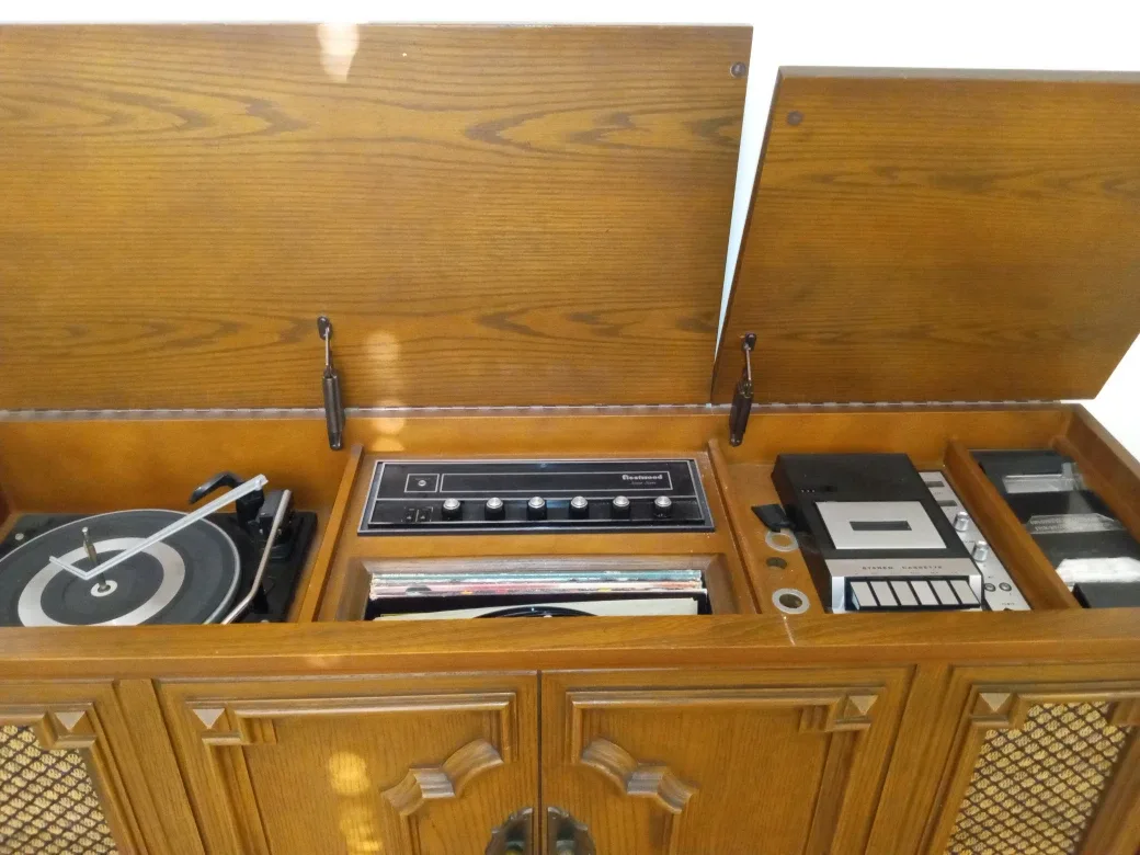 Vintage Fleetwood Stereo Console with Garrard Turntable image indicator(5)
