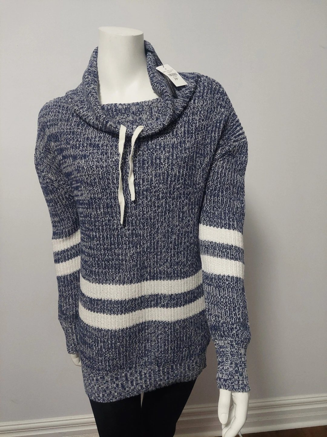 NEW - Seduction Blue & White Cowl Neck Sweater - Size M - photo 3