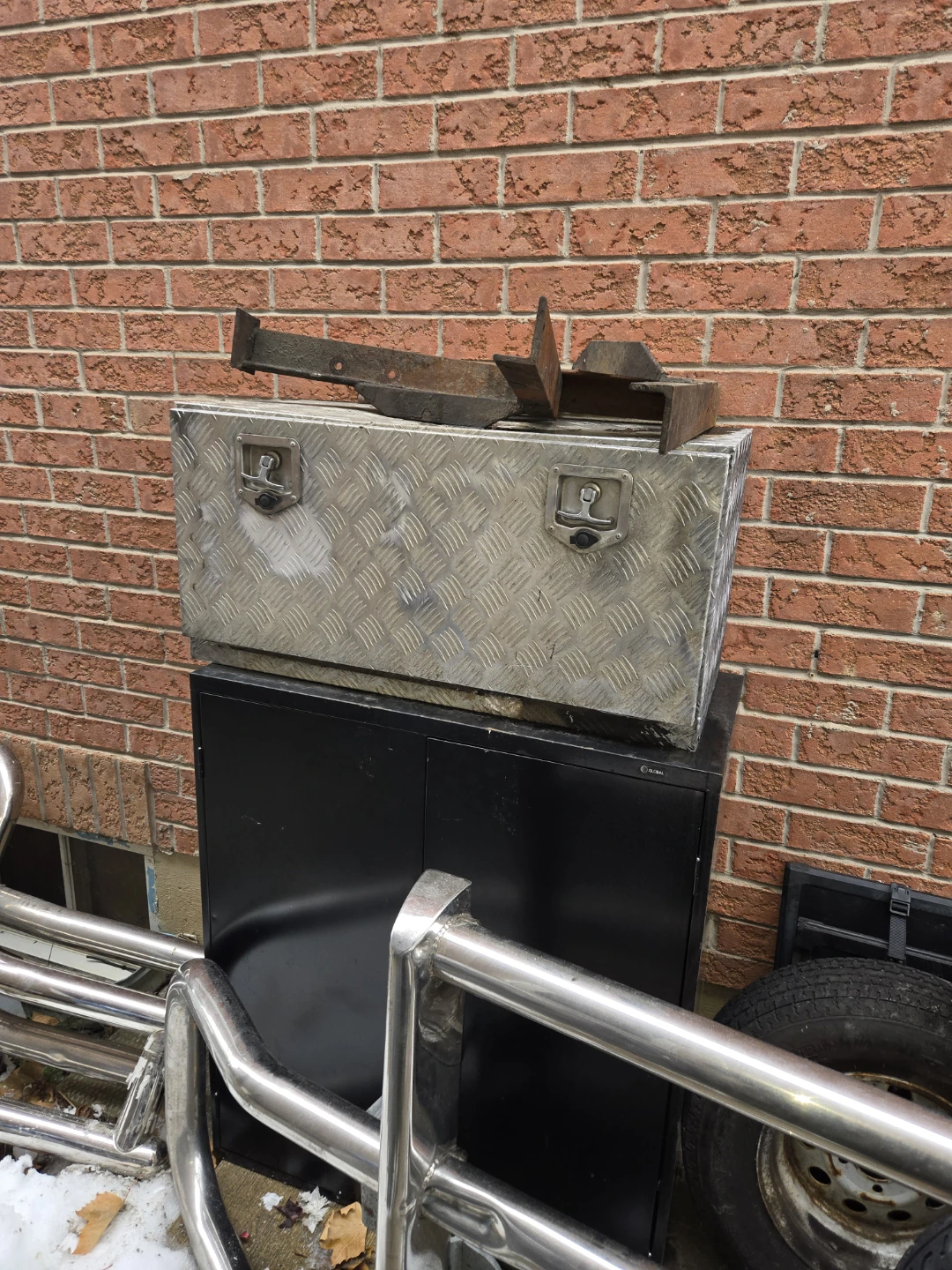 Aluminum Truck Tool Box with brackets