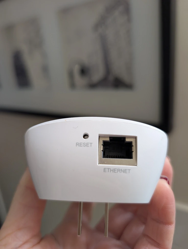 TP-Link TL-WA850RE WiFi Range Extender - photo 4