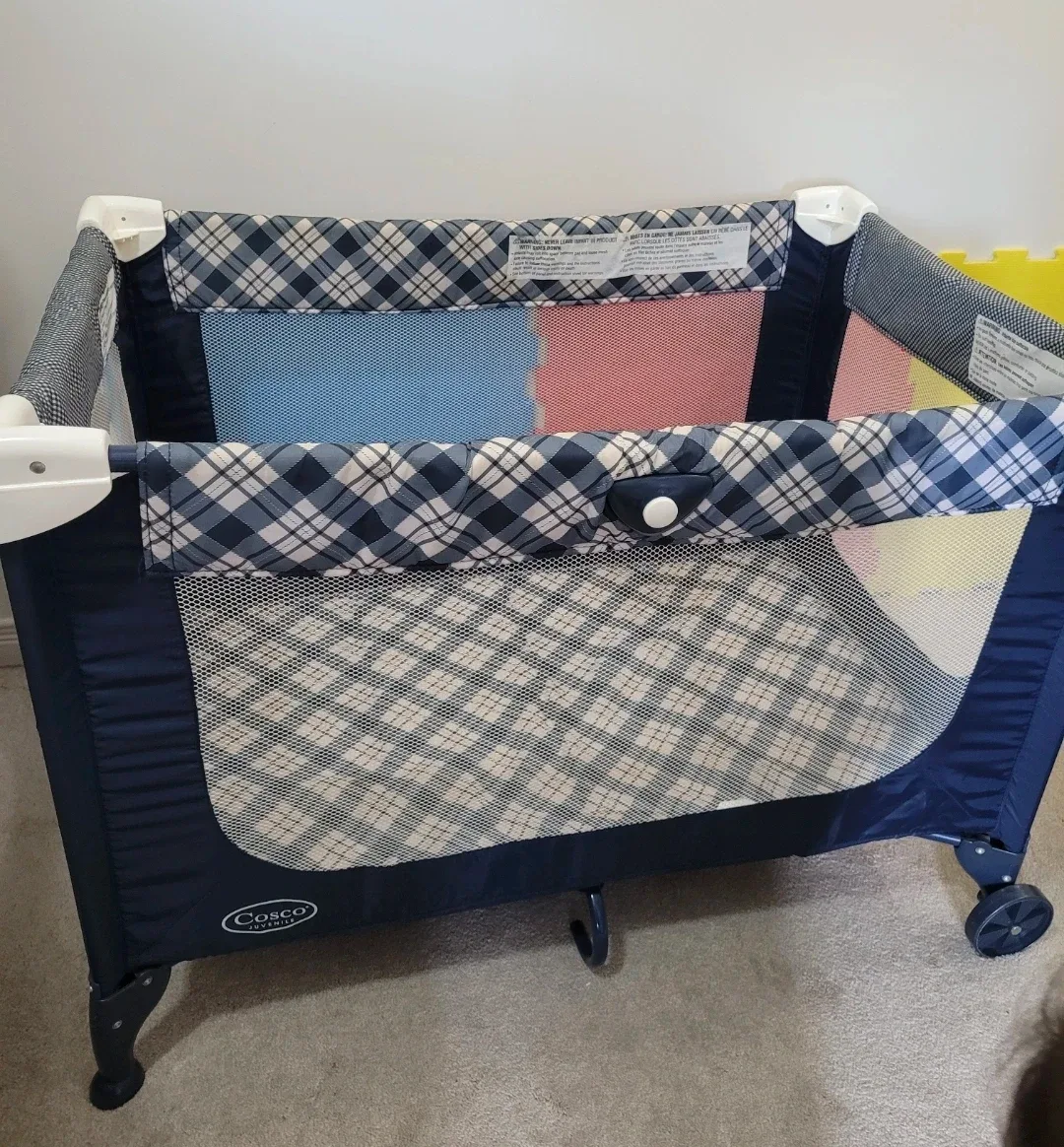 Cosco Playard - Great Condition!