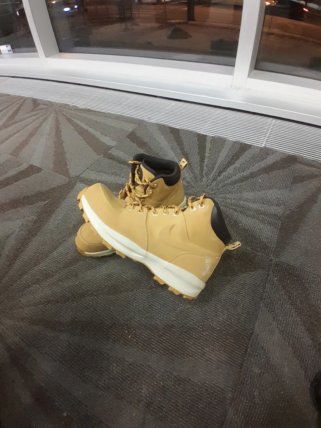 Nike Boots - Tan Colour Original Size 9 - photo 4