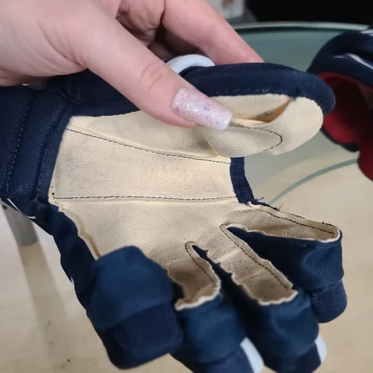 Bauer Vapor X60 Hockey Gloves image indicator(2)