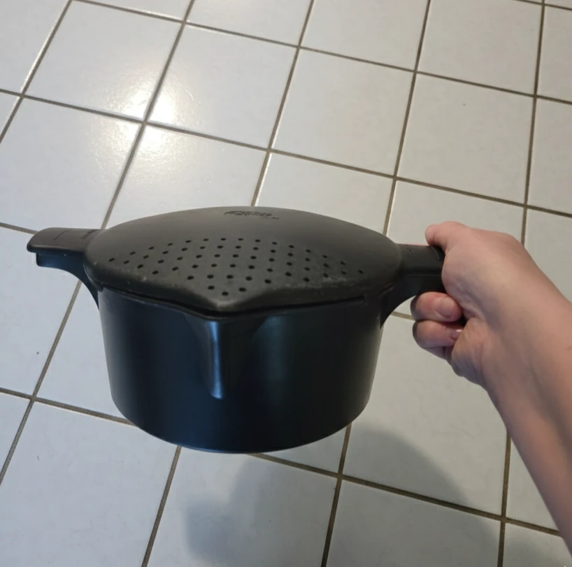 Pampered Chef microwave cooker - photo 3