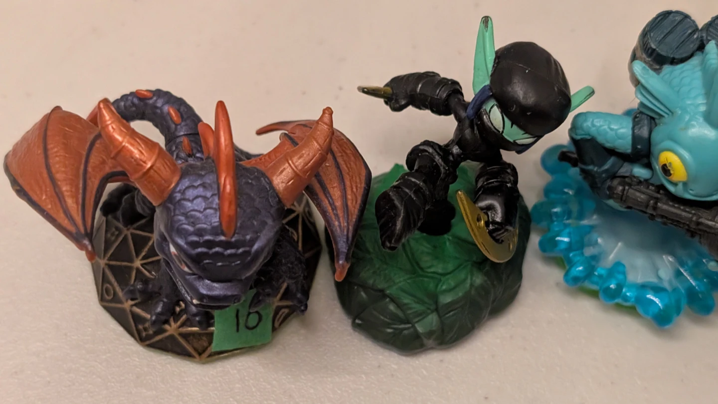 4 Skylanders Figures Lot - photo 5