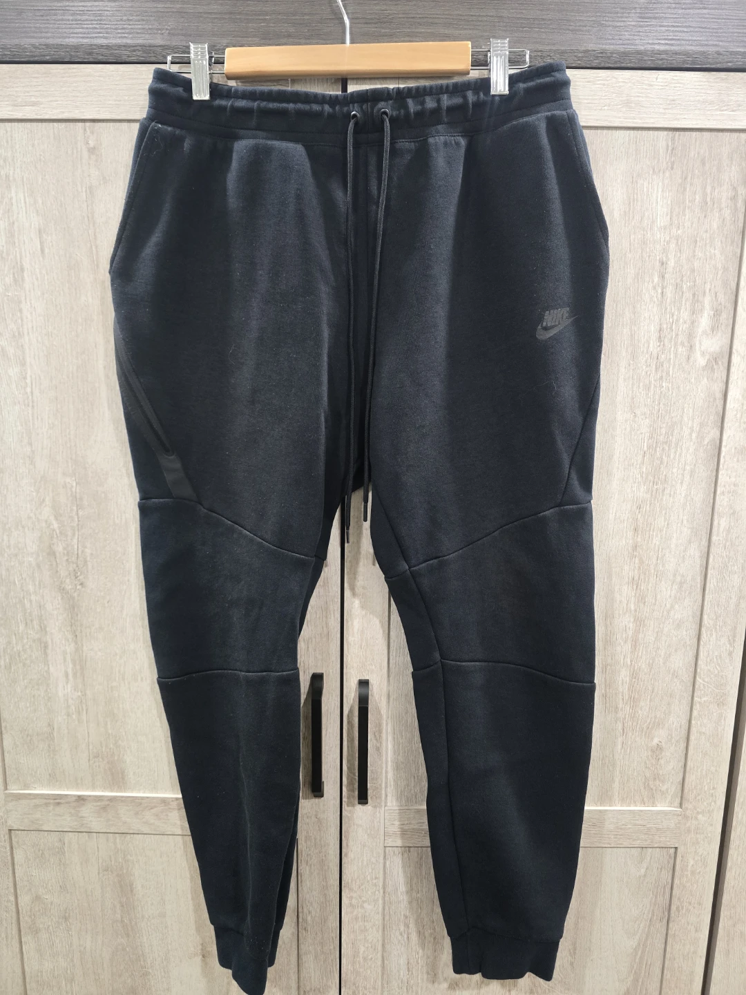 Nike Tech Fleece Pants - Black, Size Large