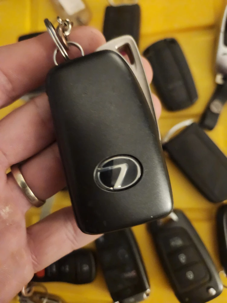 Car Key Fobs- Subaru, Mercedes, Lexus, Honda, Chevy - photo 3