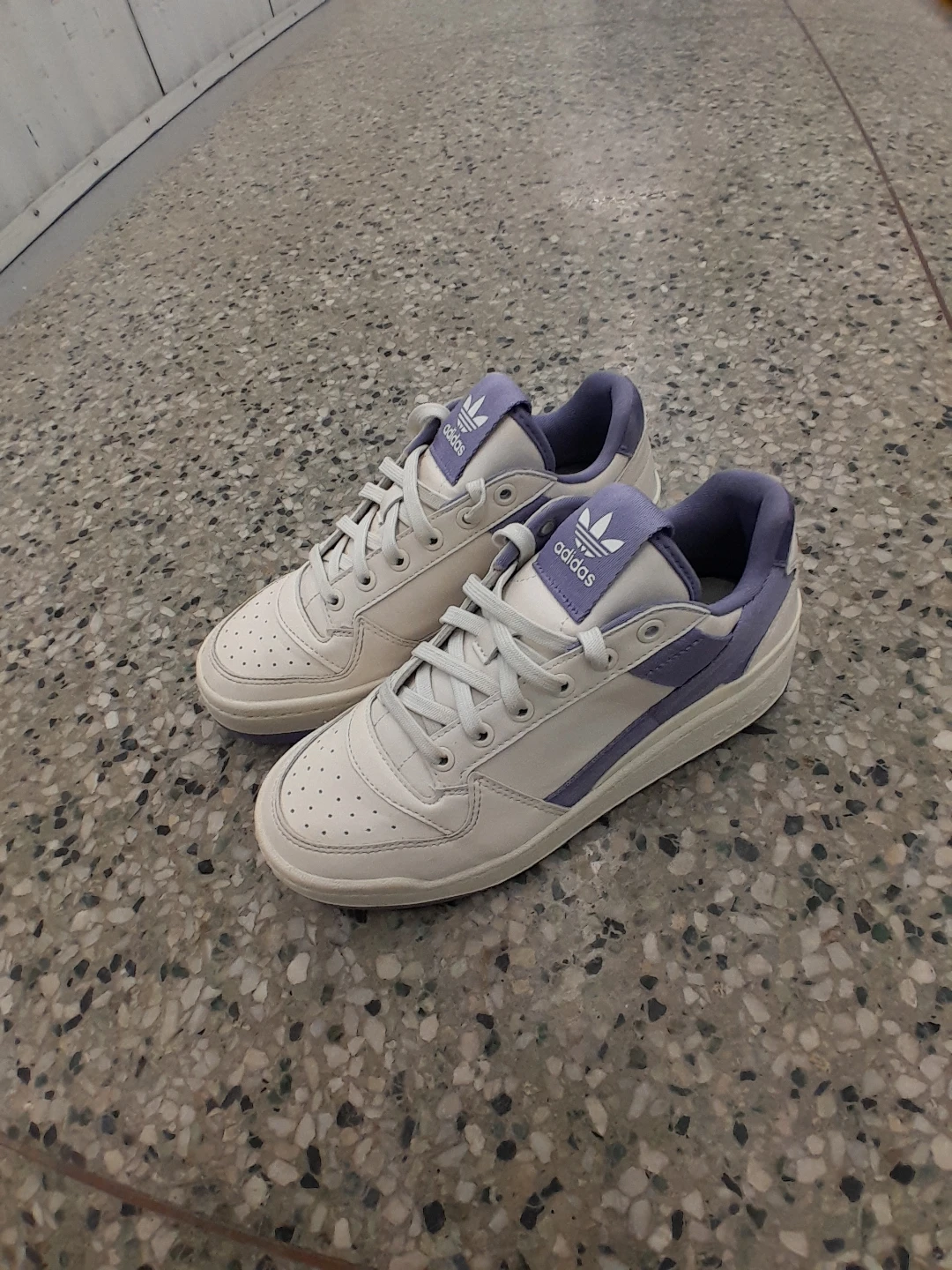 Adidas Forum Low Women's Sneakers  Girls 7 - photo 4
