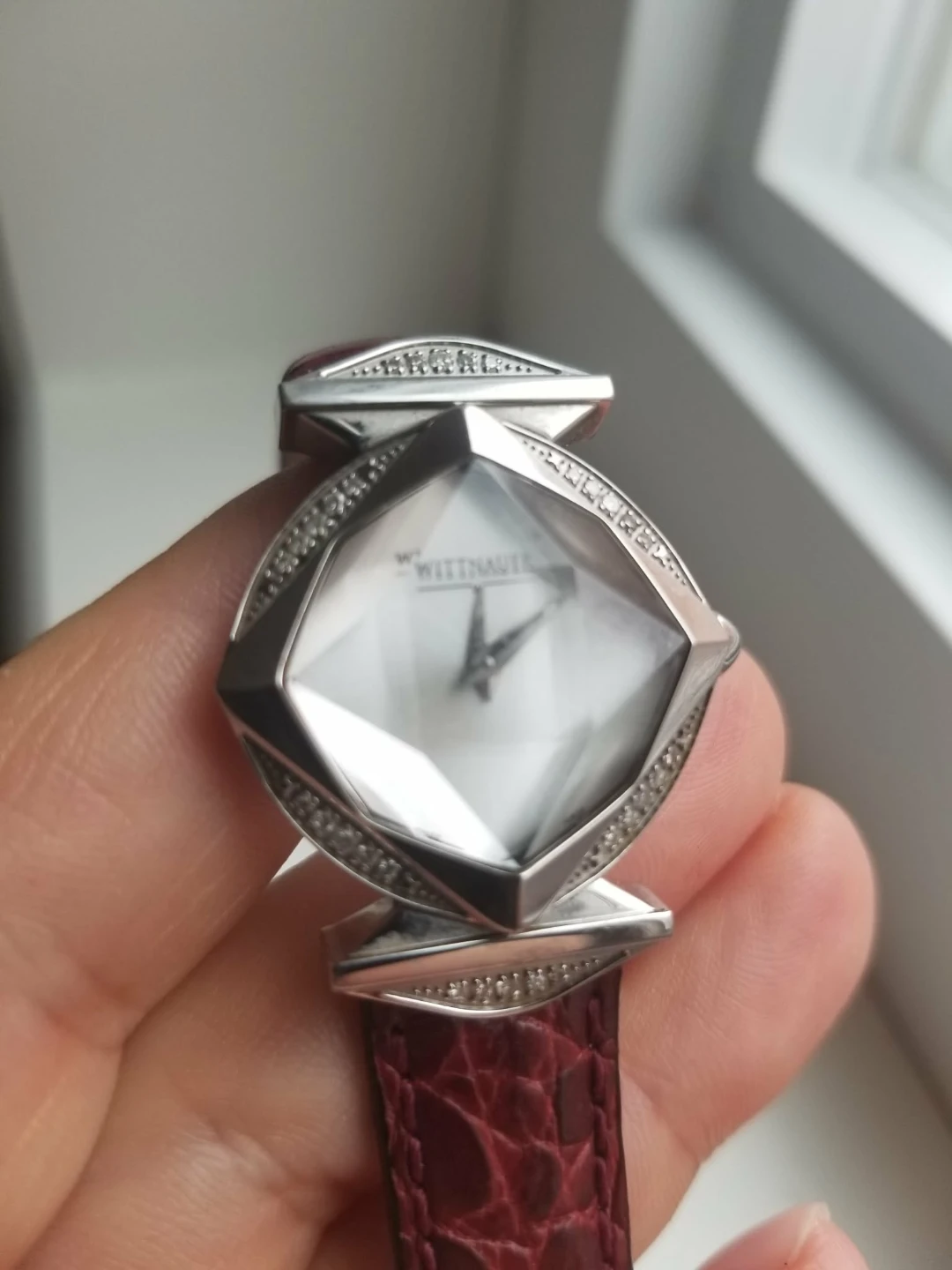 Wittnauer Women's Watch with Burgundy Leather Strap - photo 5