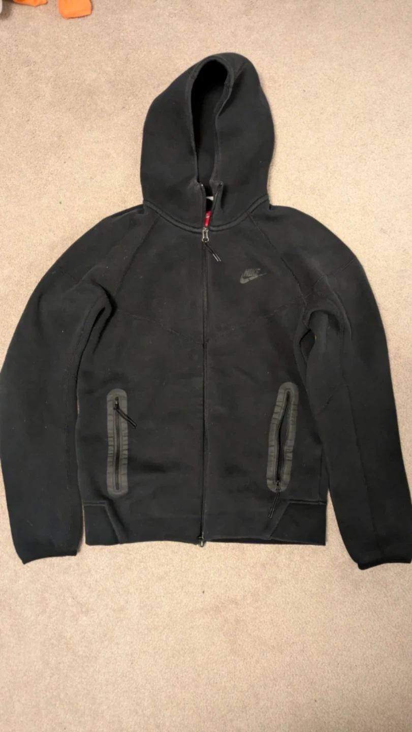 Black Nike Tech WILLING TO LOWER PRICE