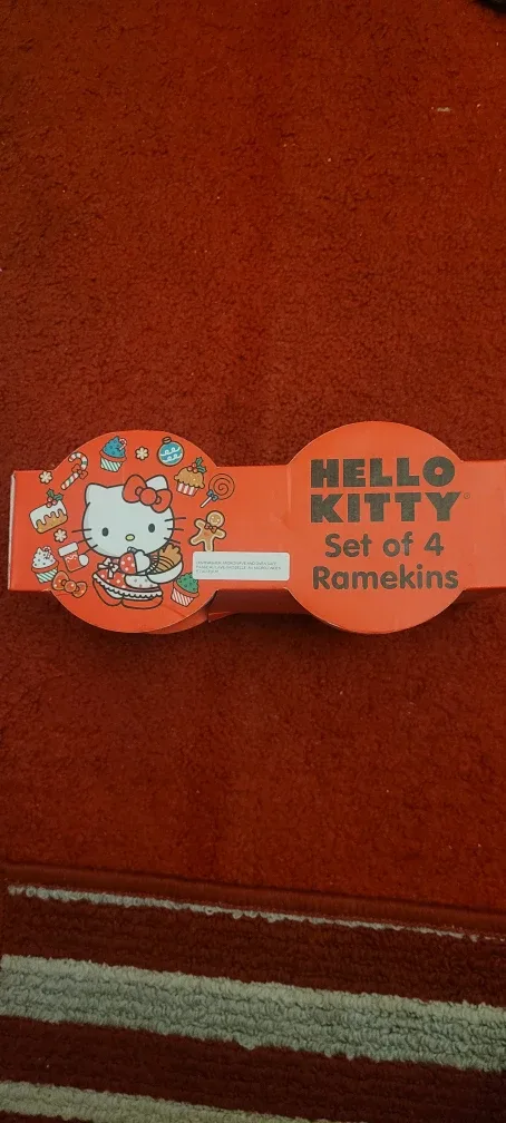 Hello Kitty Set of 4 small Ramekins #cleanout - New in Box!