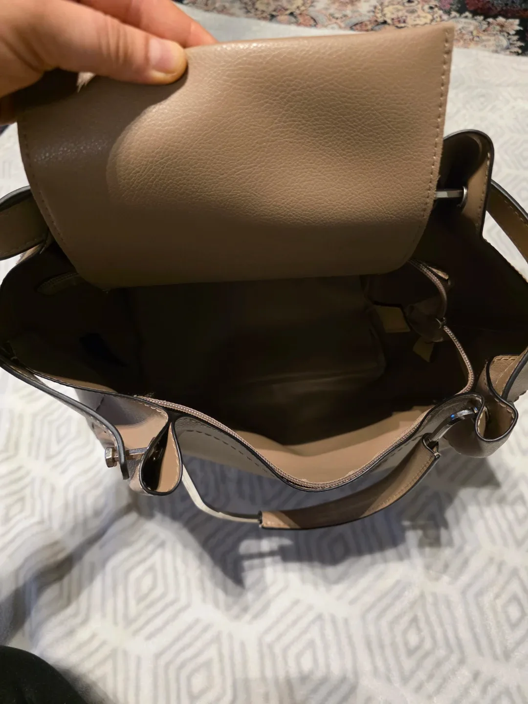 Denver Hayes Beige Tote Bag image indicator(5)