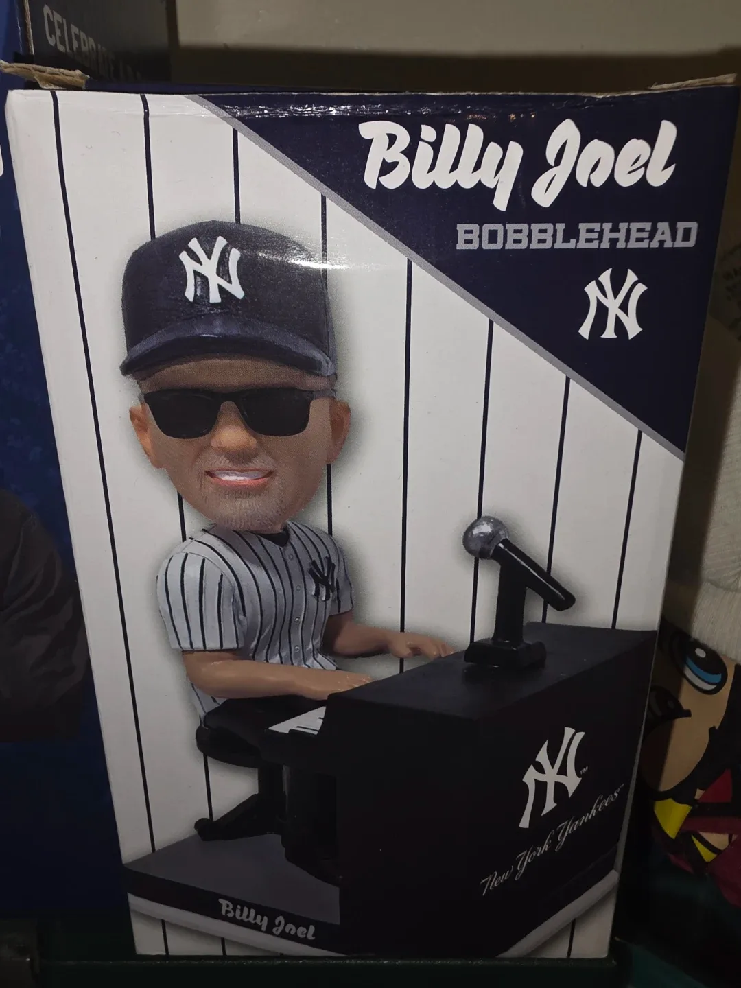 Yogi Berra Bobblehead - 2025 Limited Edition image indicator(2)