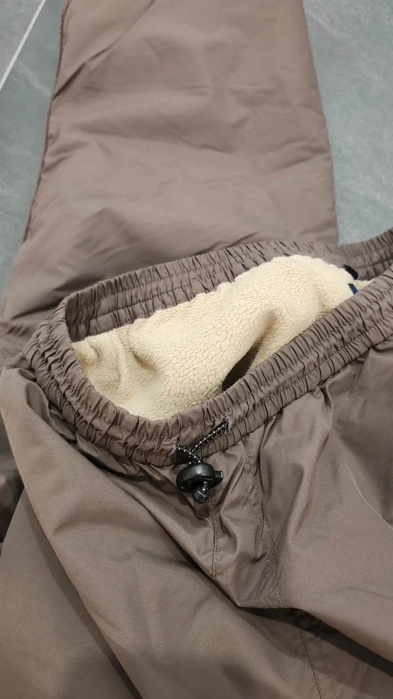 BNWT Earth Trekker Men Waterproof Fleece Pants - Size Medium image indicator(2)