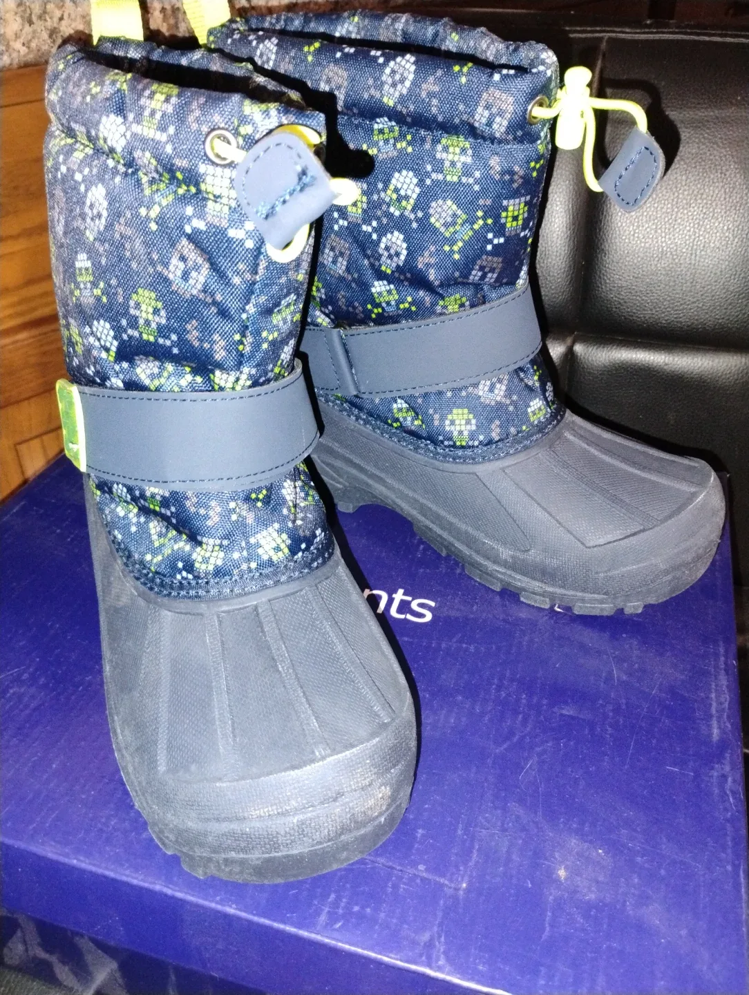 Elements Size 3 Kids Winter Boots - Like New! image indicator(5)