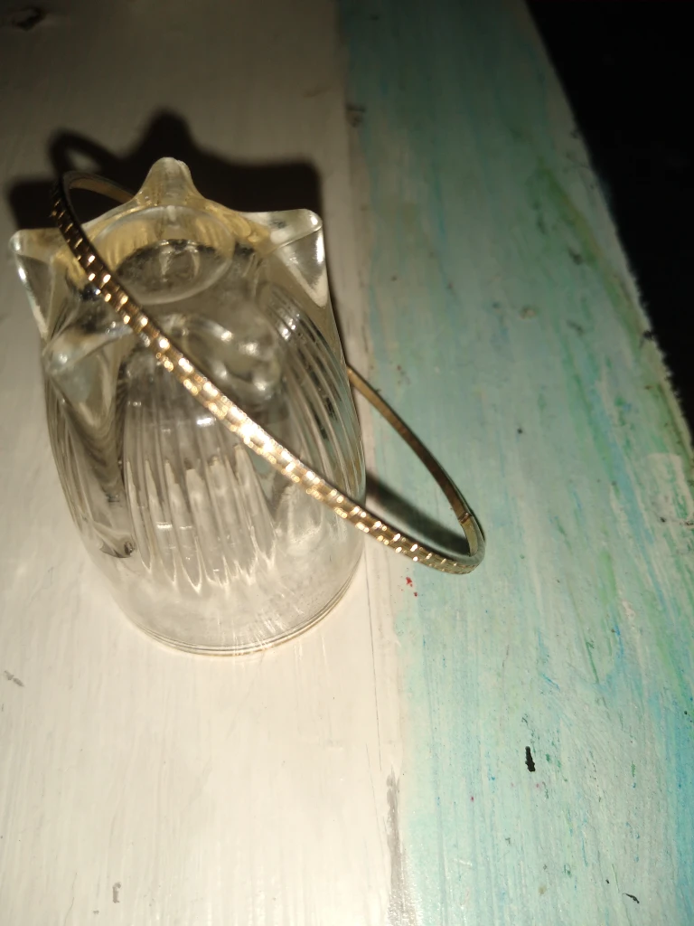 Beautiful gold bangle - photo 5