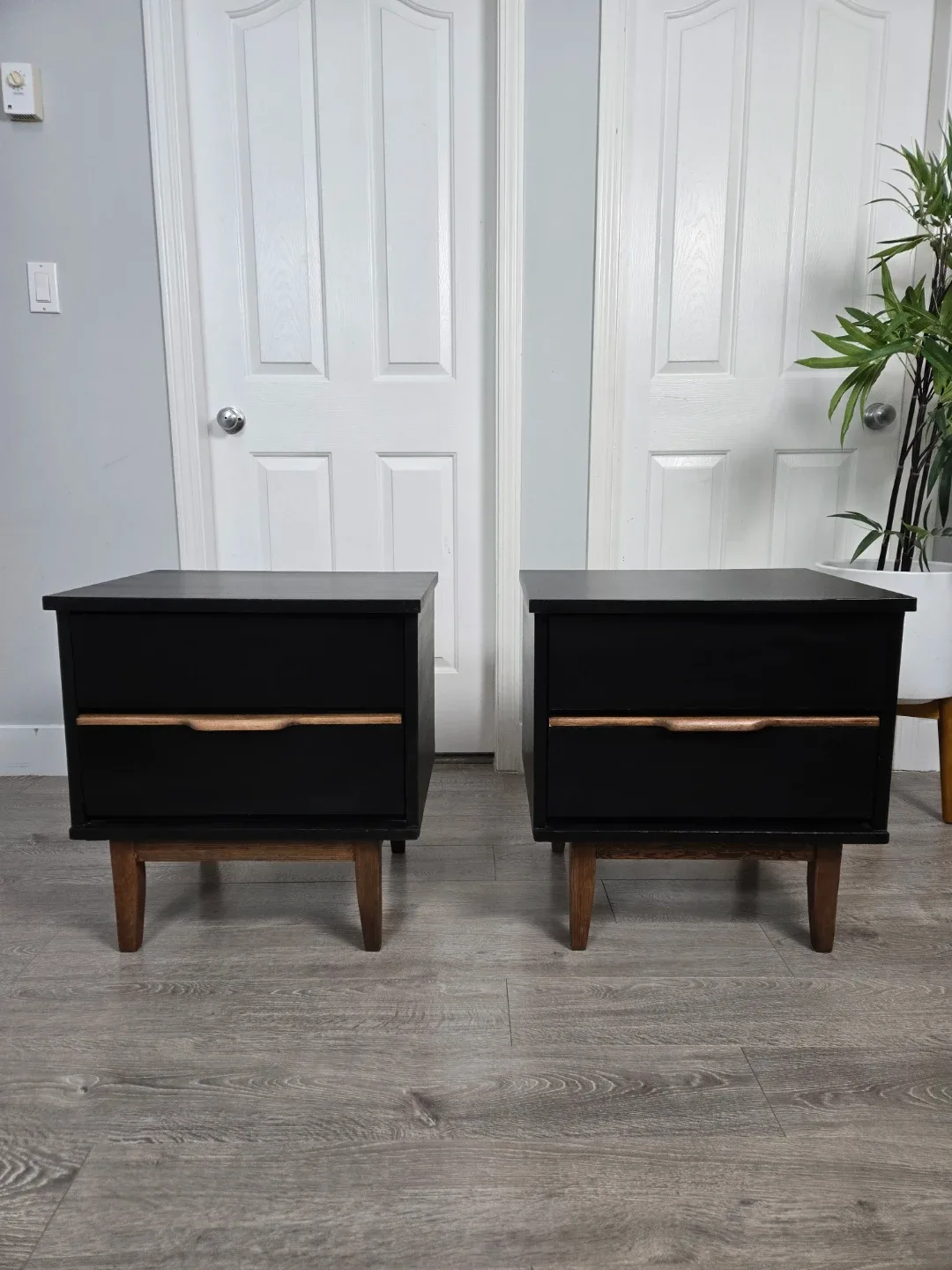 2 x Newly refinished mcm mid century modern nightstands