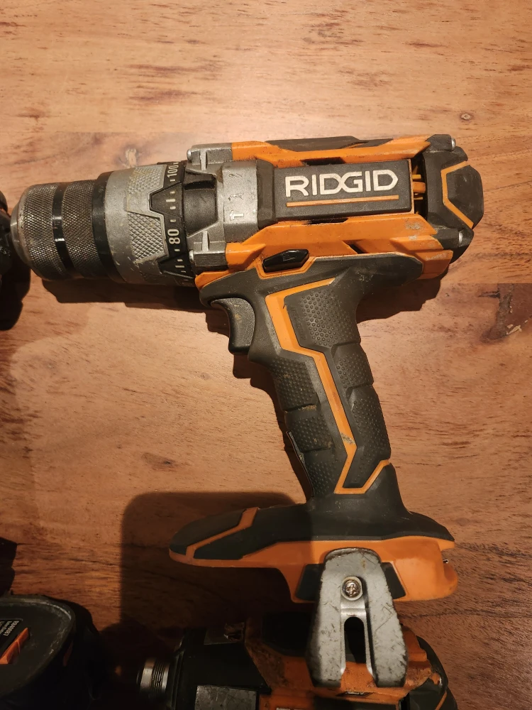 Ridgid Gen5x 18V Drill and Impact Driver Combo with 2 chargers - photo 3