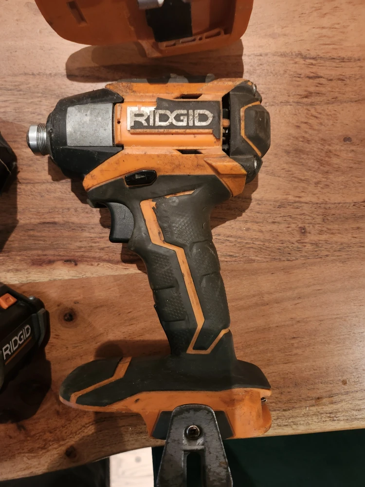 Ridgid Gen5x 18V Drill and Impact Driver Combo with 2 chargers - photo 4