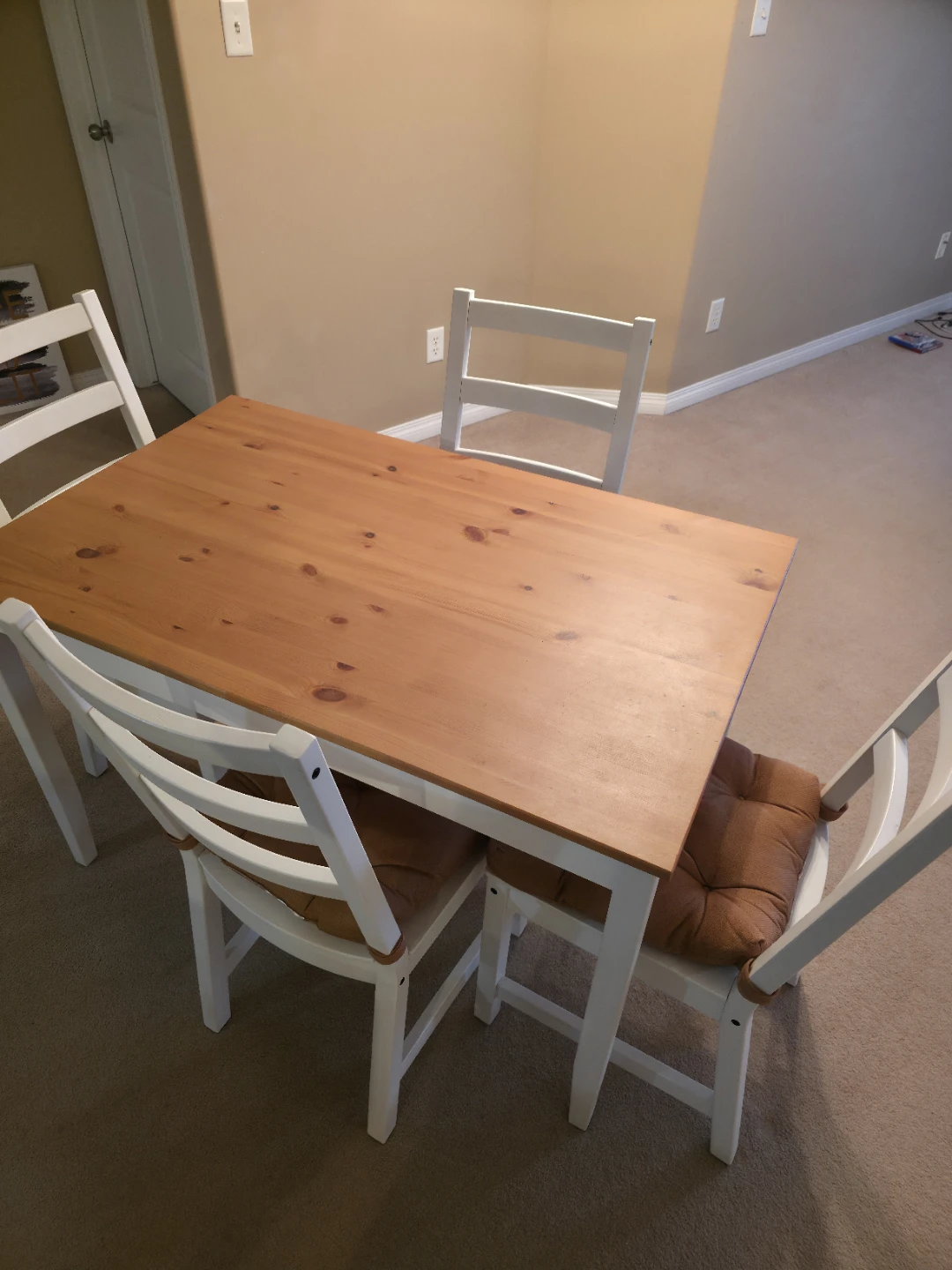 IKEA Dining Table & 4 Chairs - photo 2