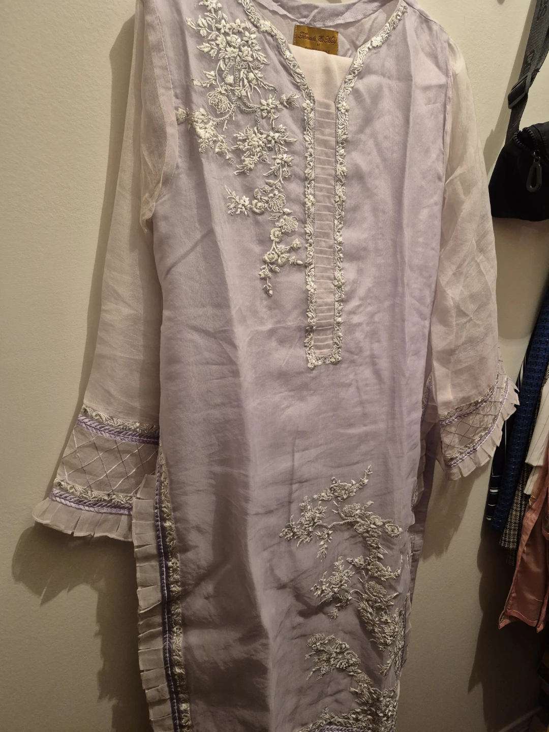 Thread & Story Embroidered Kurti - Size medium - photo 4