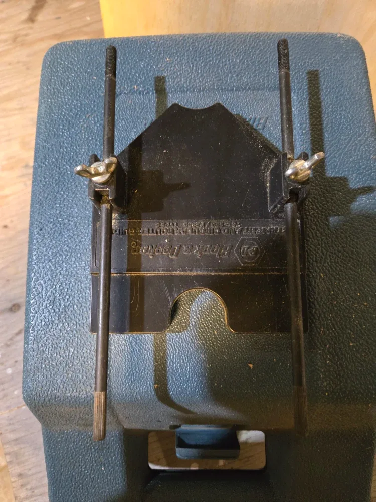 Black & Decker Router with Case & Accessories image indicator(2)