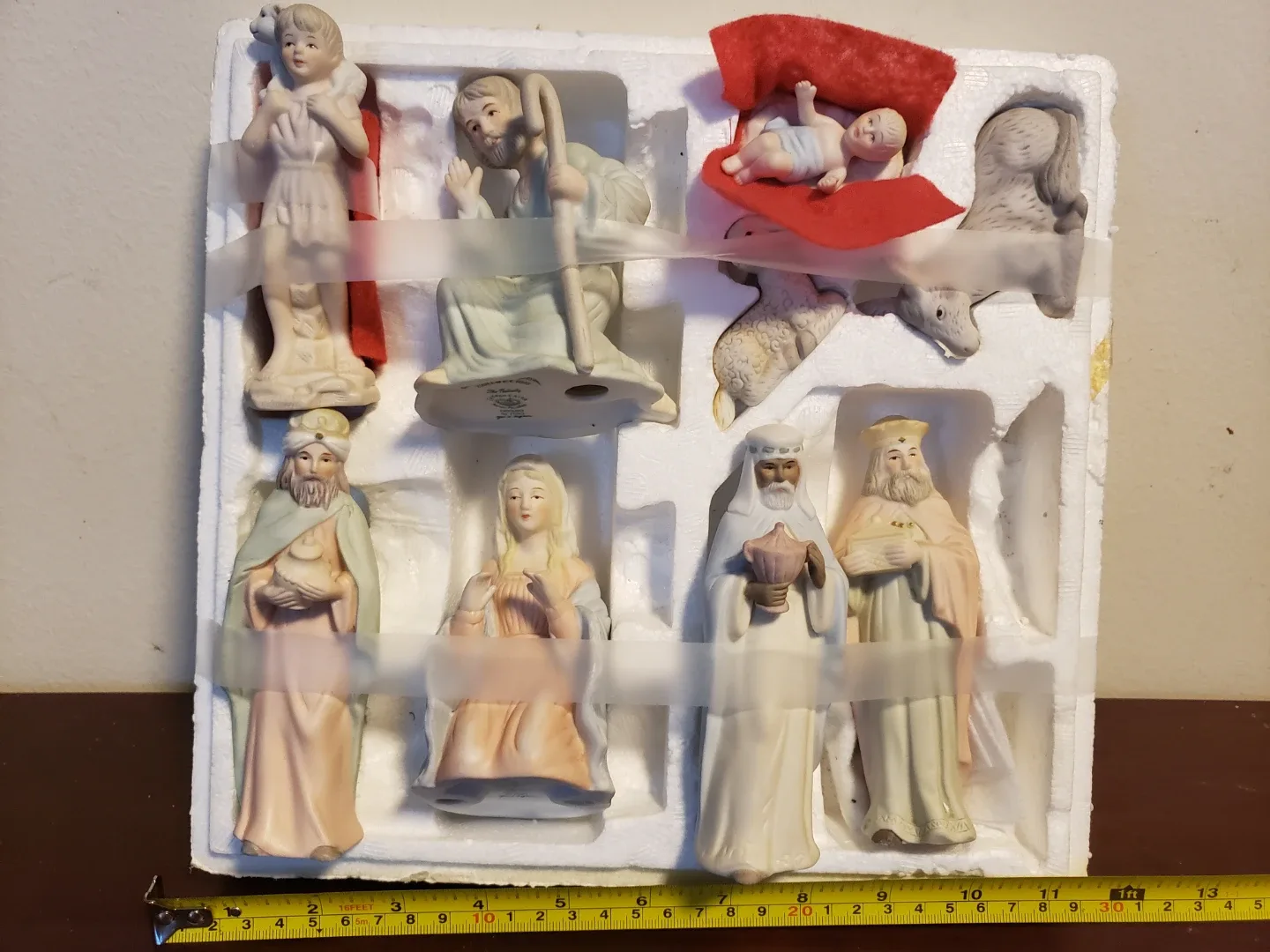 Vintage Nativity Set - 9 Piece image indicator(4)