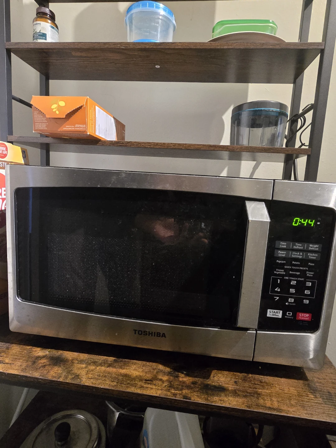 Toshiba Microwave Oven - photo 3