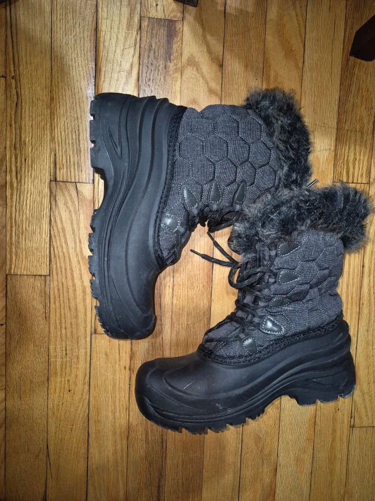 Winter Boots - Size 7