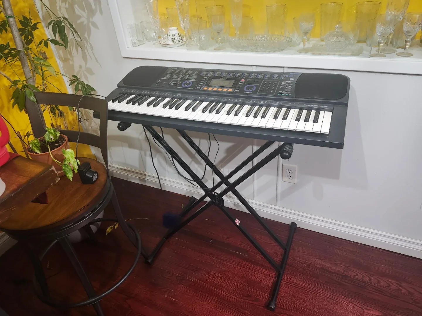 Casio CTK-611 Keyboard with Stand