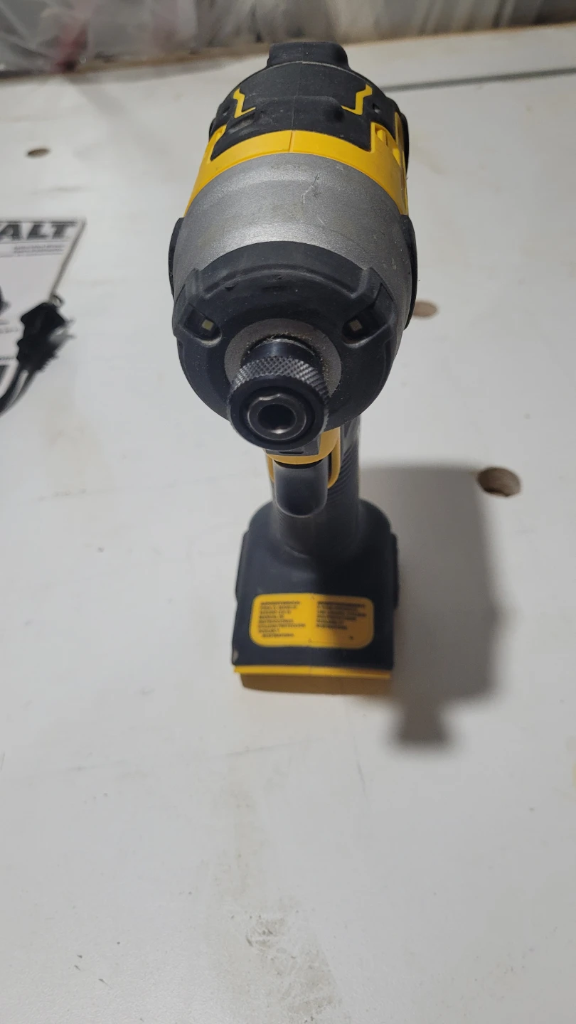 DeWalt 20V MAX ATOMIC Cordless Impact Driver - photo 5