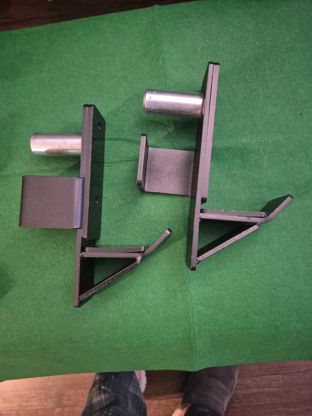 Weightlifting J-Hooks and Dip Bars image indicator(2)