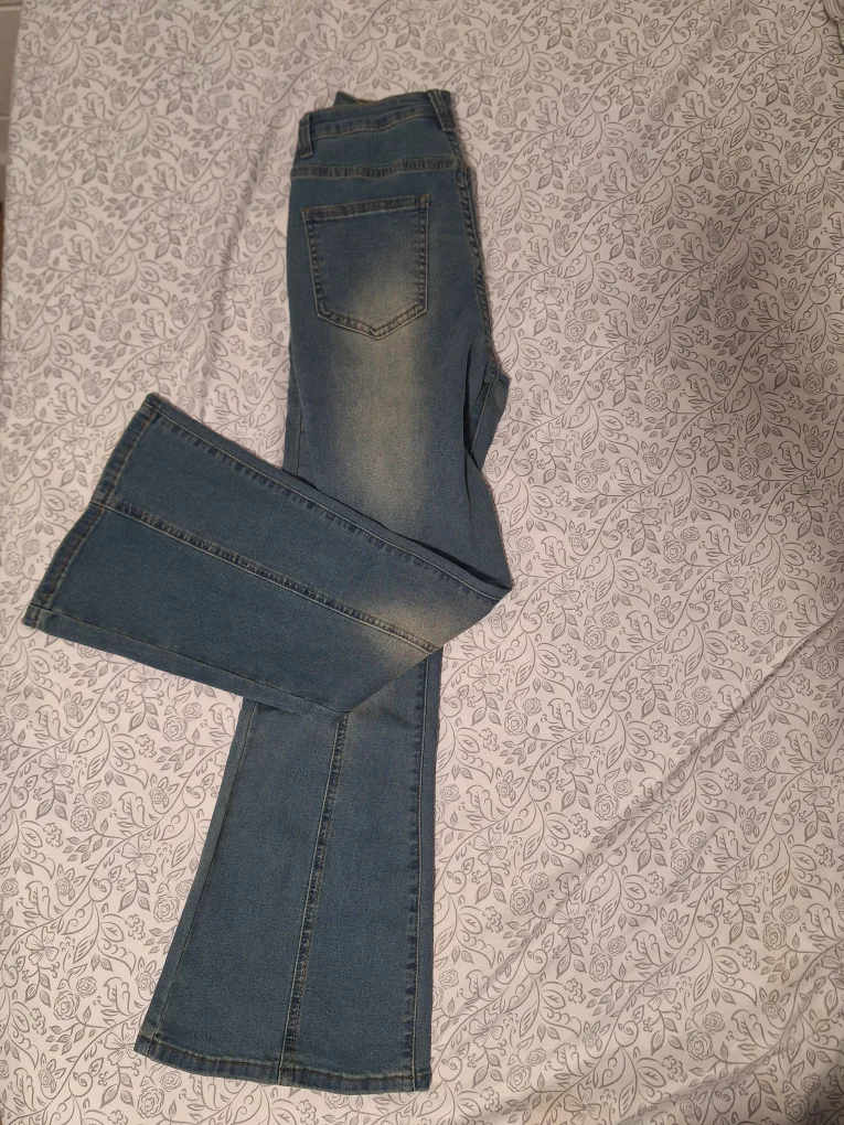 DAZY Flare Leg Jeans image indicator(2)