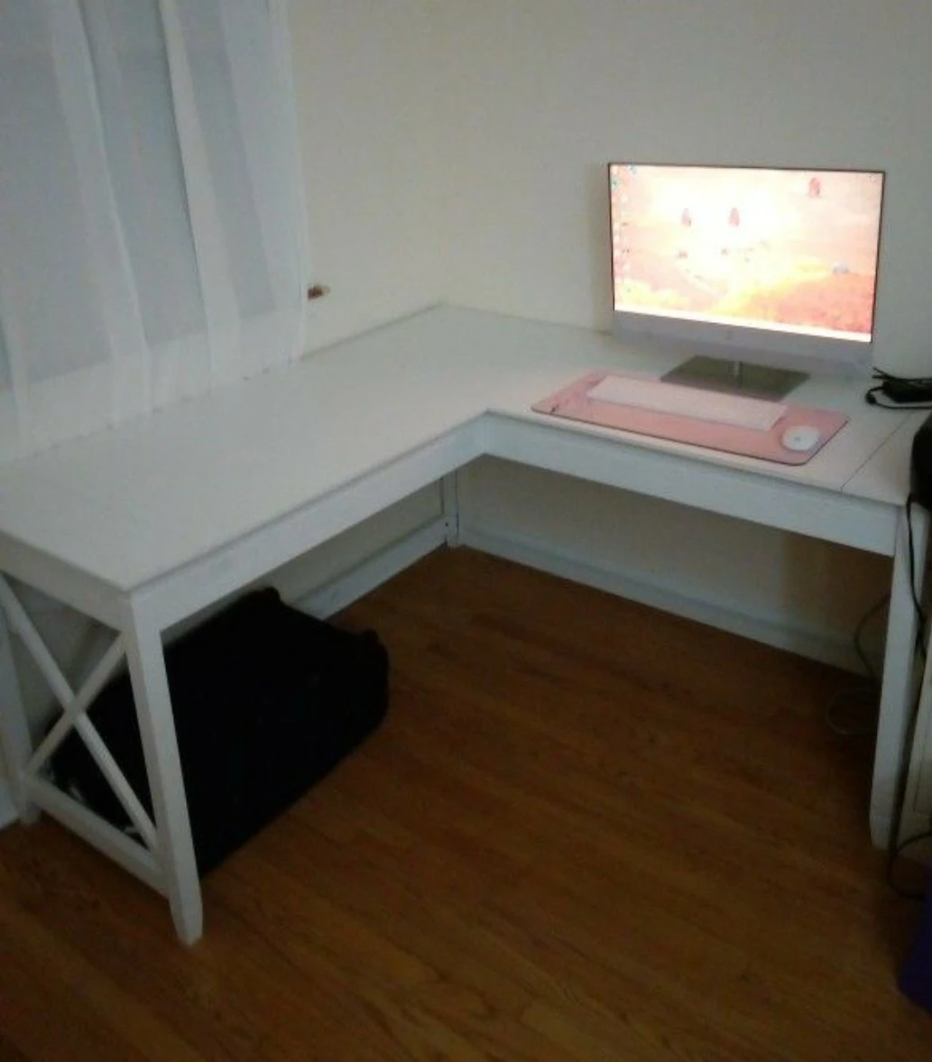 White Wooden Desk