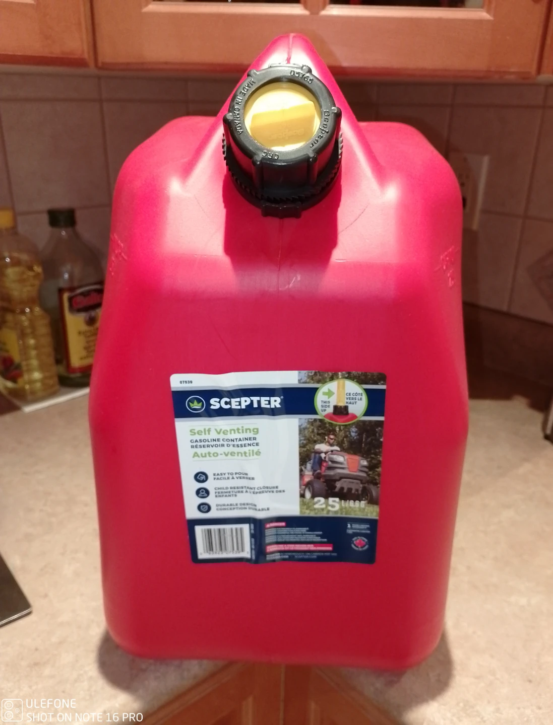 Scepter 25L Gas Can Cash Only