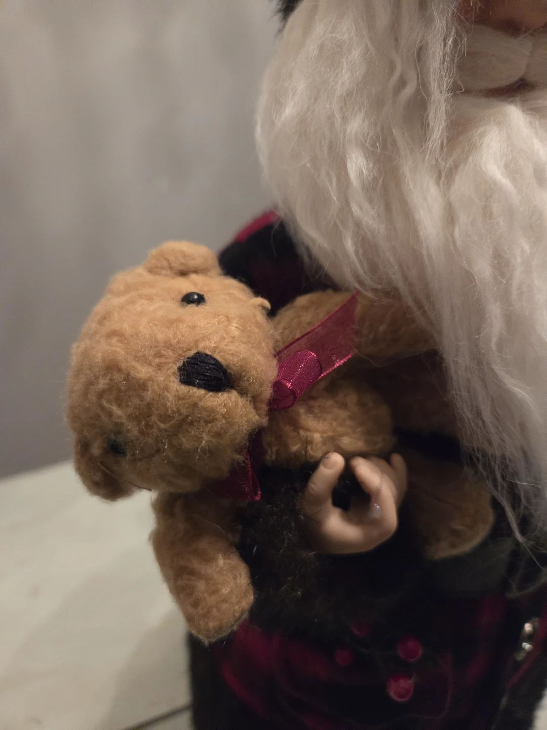 Santa Claus Figurine with Teddy Bear - photo 3