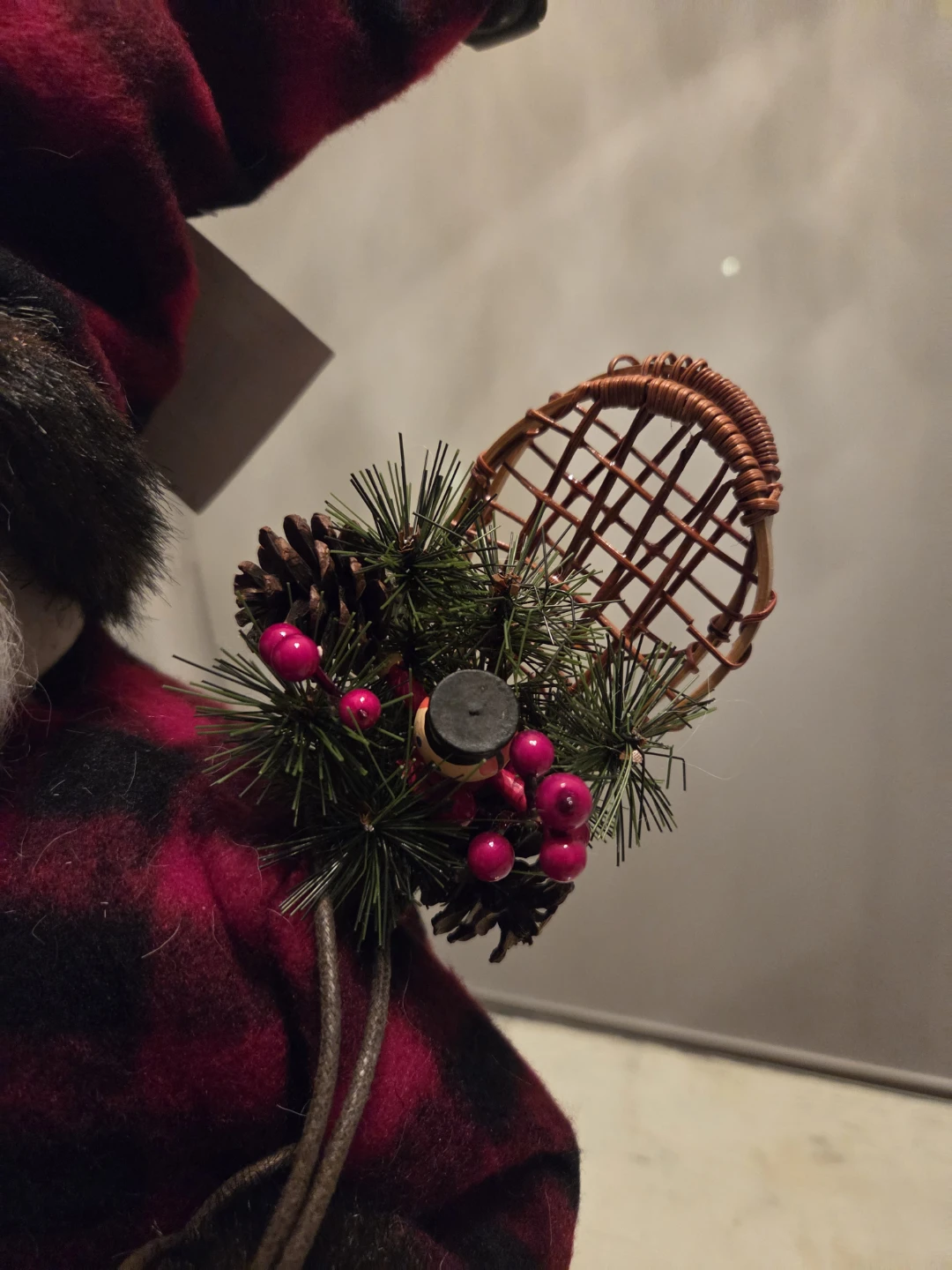 Santa Claus Figurine with Teddy Bear - photo 4
