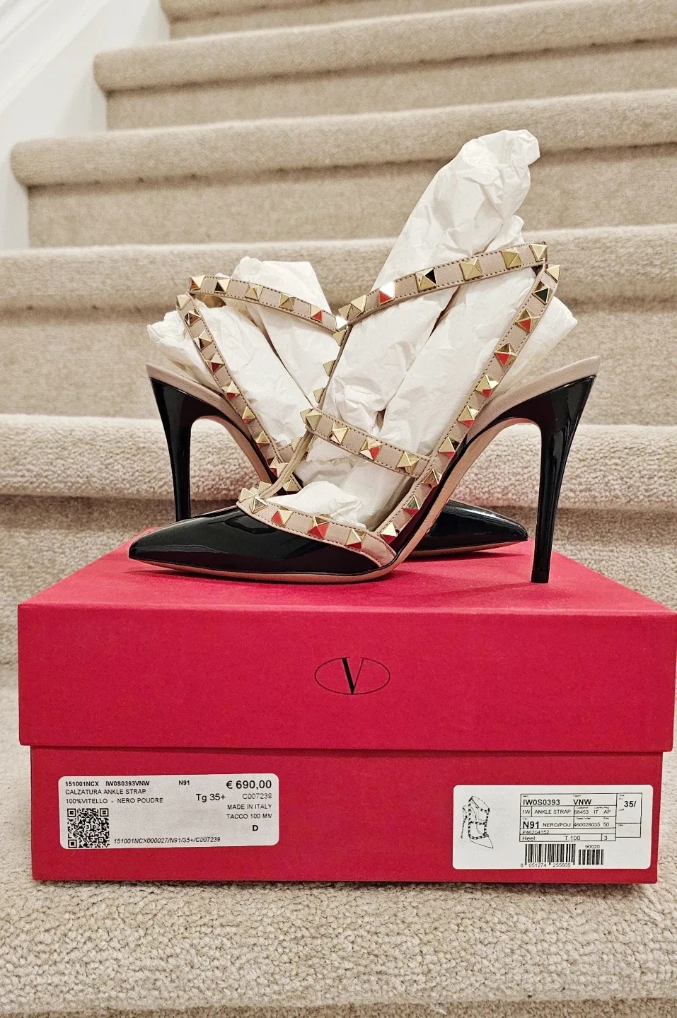 Valentino Rockstud 10cm heels. Size 35.5 image indicator(3)