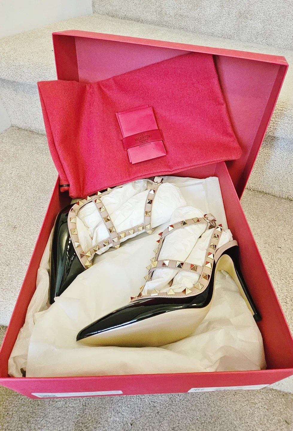 Valentino Rockstud 10cm heels. Size 35.5 image indicator(8)