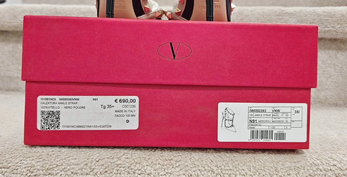 Valentino Rockstud 10cm heels. Size 35.5 image indicator(9)